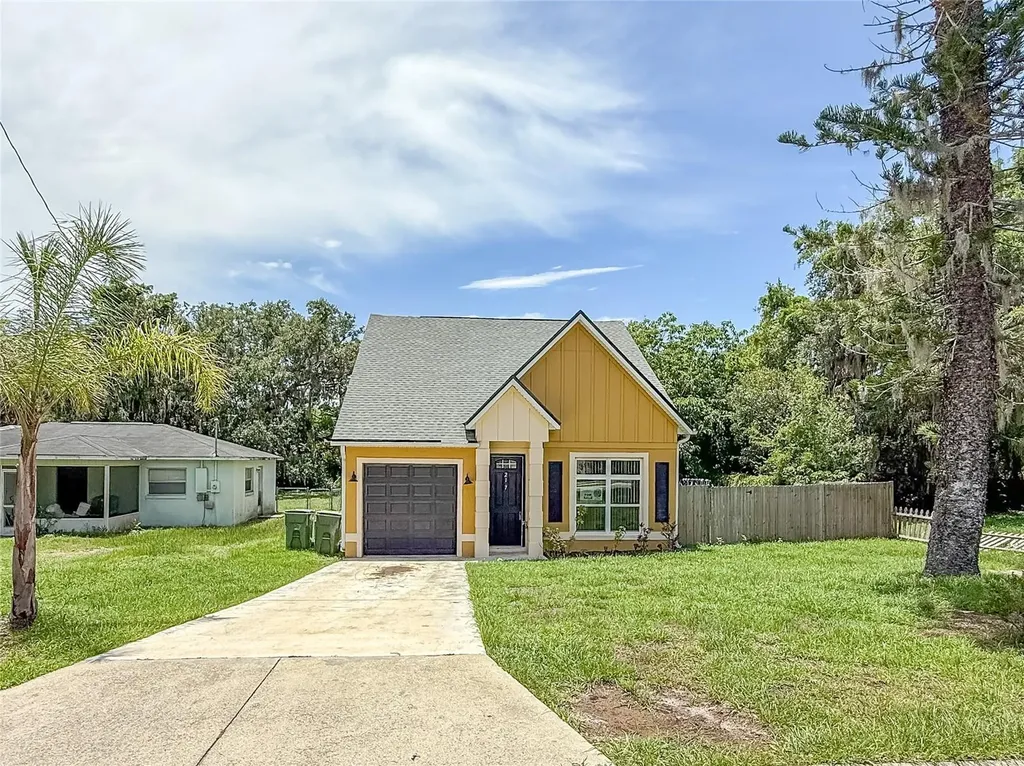 217 S East Street Leesburg FL 34748