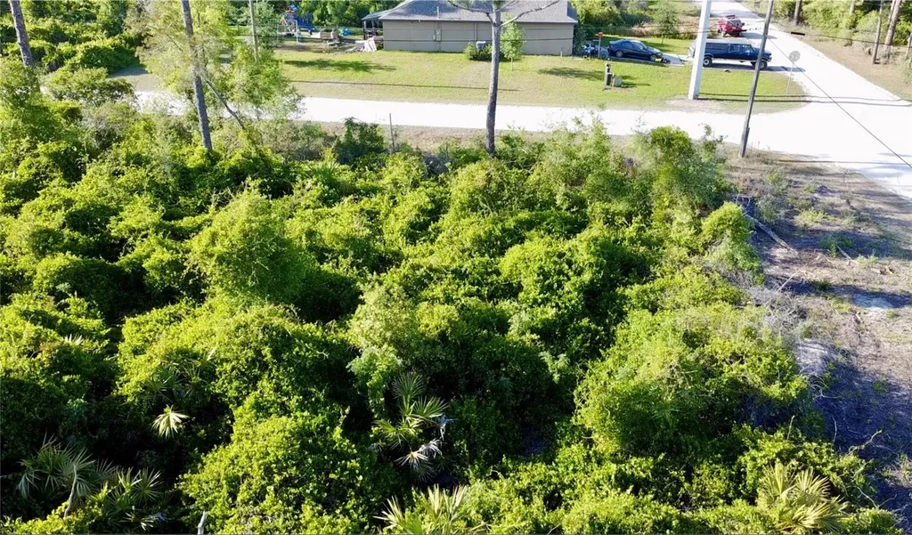1190 9th Avenue Deland FL 32724