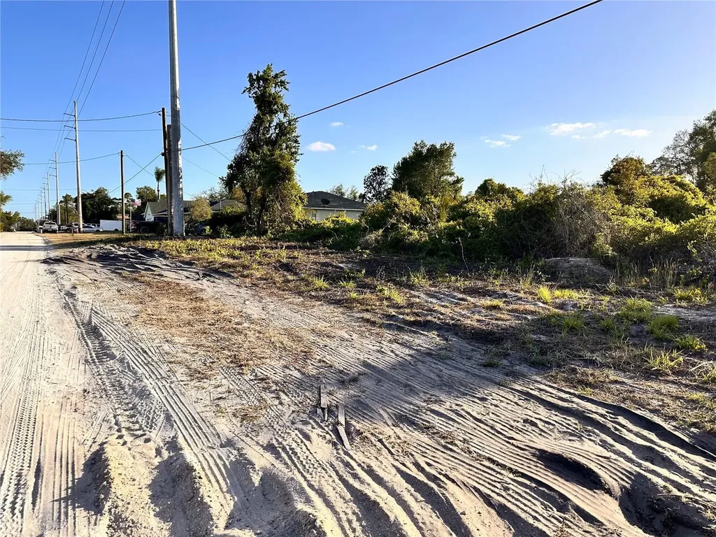 1190 9th Avenue Deland FL 32724