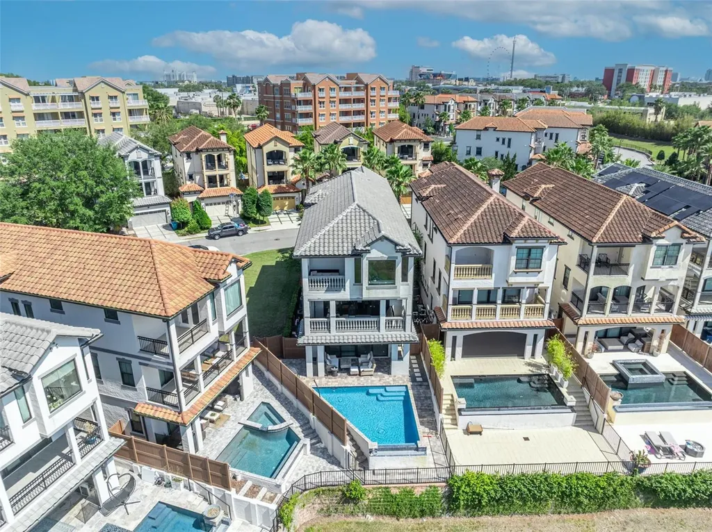 7613 Toscana Boulevard Orlando FL 32819