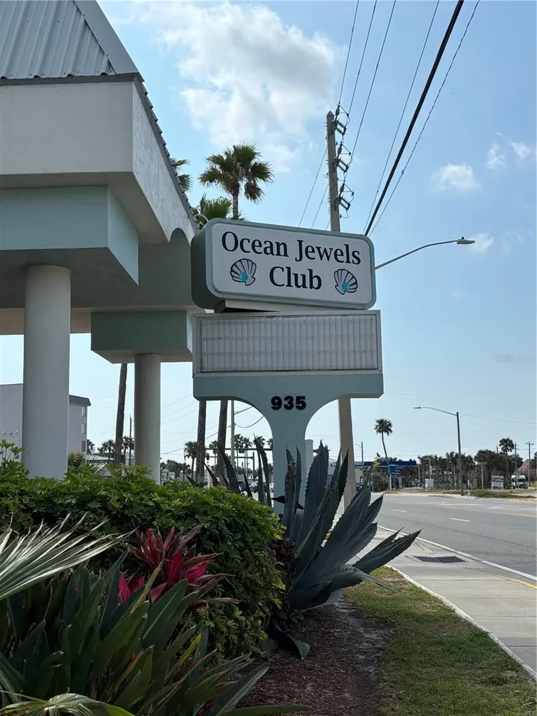 935 S Atlantic Avenue Daytona Beach FL 32118