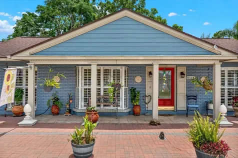 8516 Wooddrift Drive Tampa FL 33615