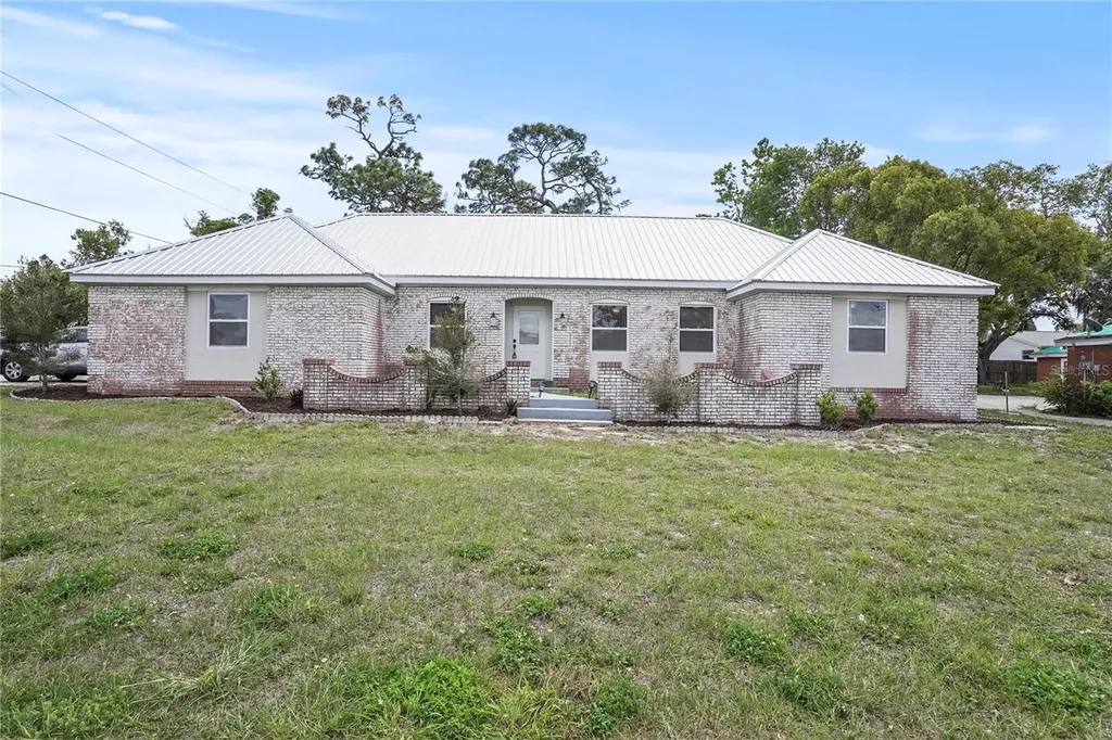 1374 Memorial Drive Avon Park FL 33825