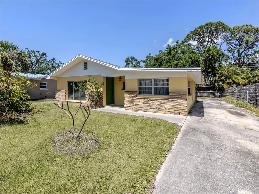 2837 Yorktown Street Sarasota FL 34231