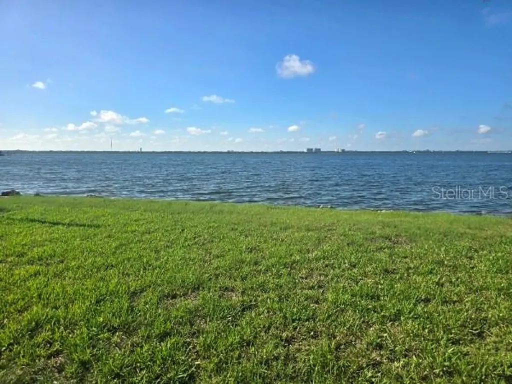 285 Horseshoe Loop Road Terra Ceia FL 34250