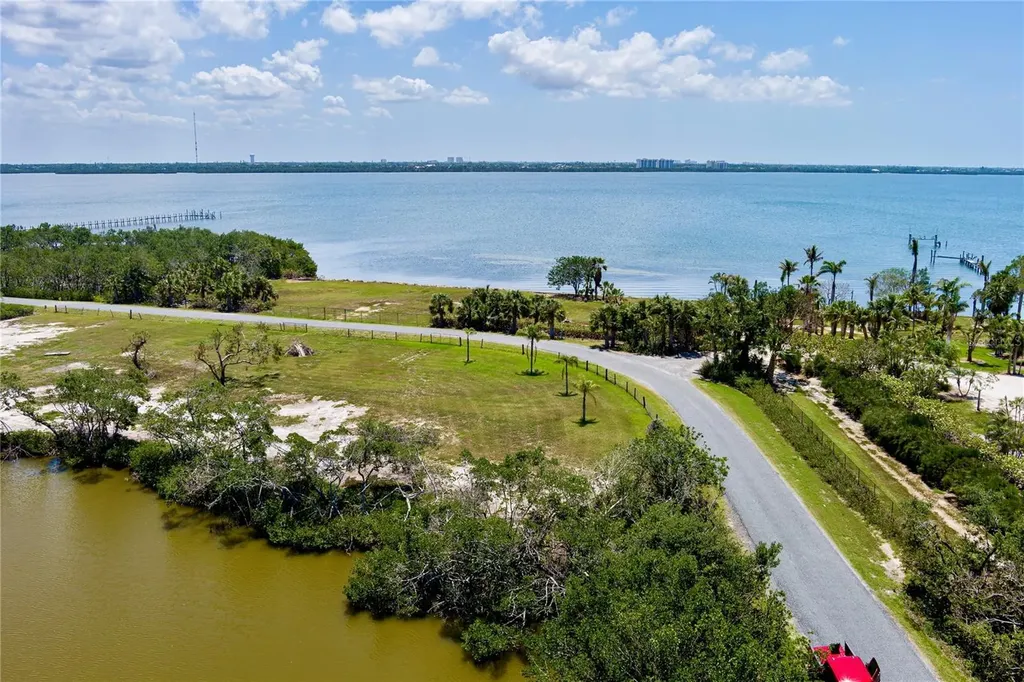 285 Horseshoe Loop Road Terra Ceia FL 34250