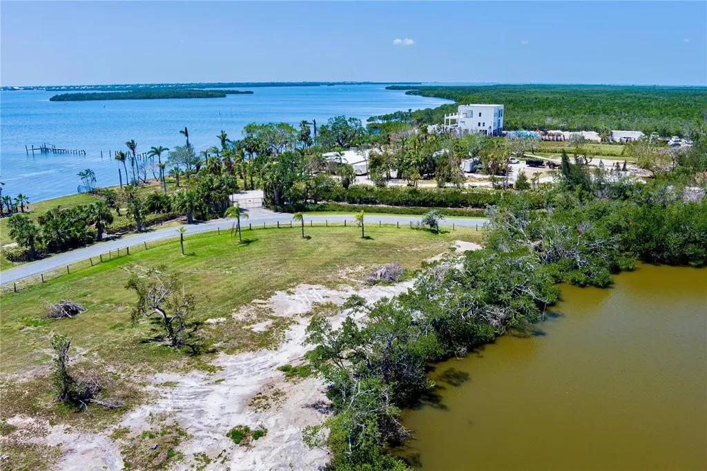 285 Horseshoe Loop Road Terra Ceia FL 34250