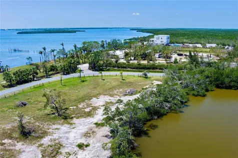 285 Horseshoe Loop Road Terra Ceia FL 34250
