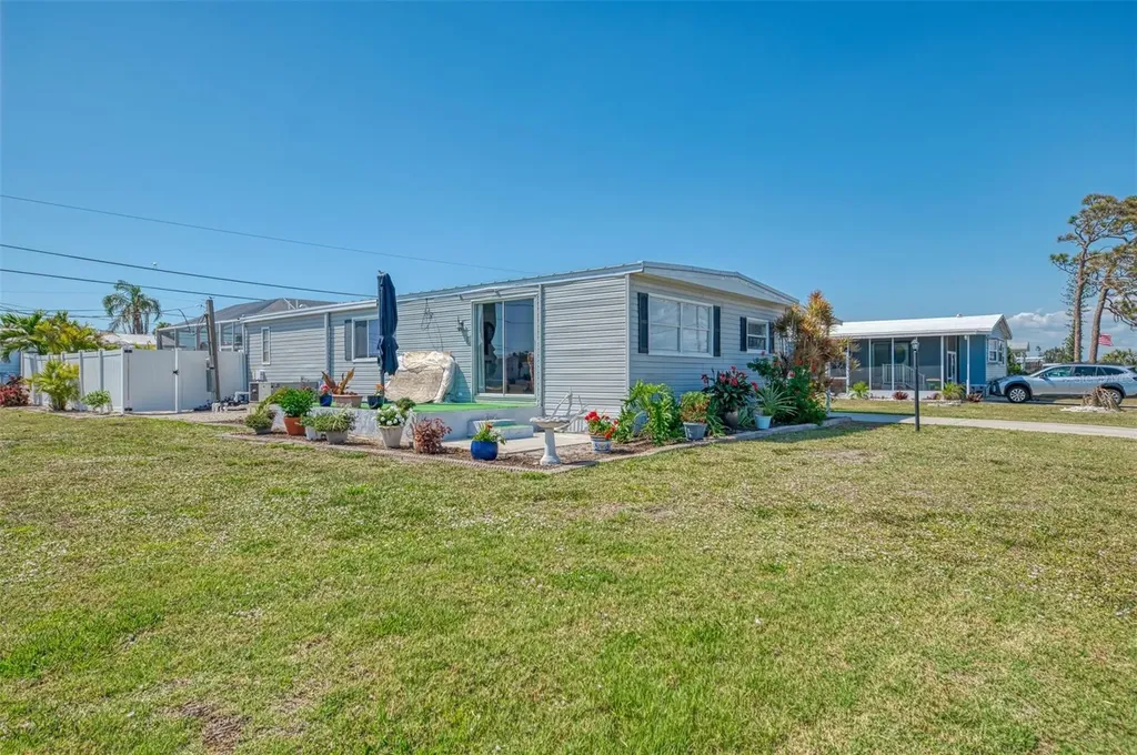 1376 Flamingo Drive Englewood FL 34224