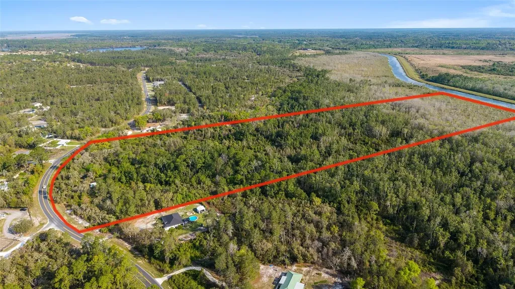 475 Fisher Road Ocklawaha FL 32179