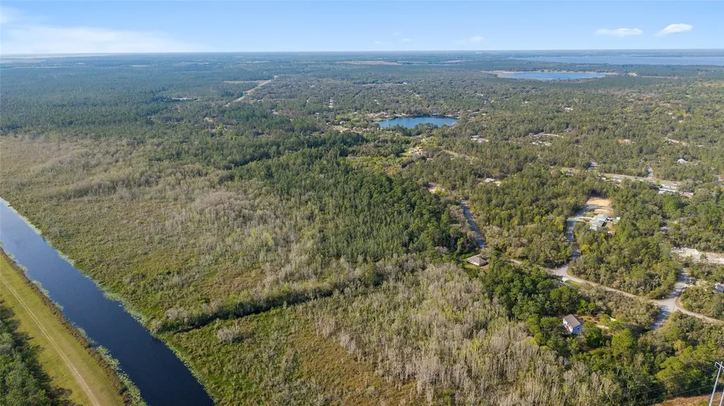 475 Fisher Road Ocklawaha FL 32179