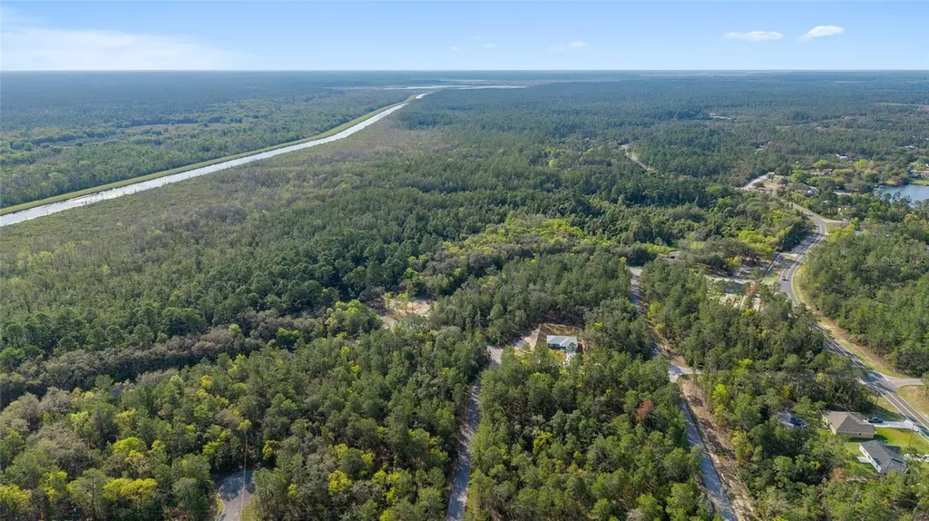 475 Fisher Road Ocklawaha FL 32179