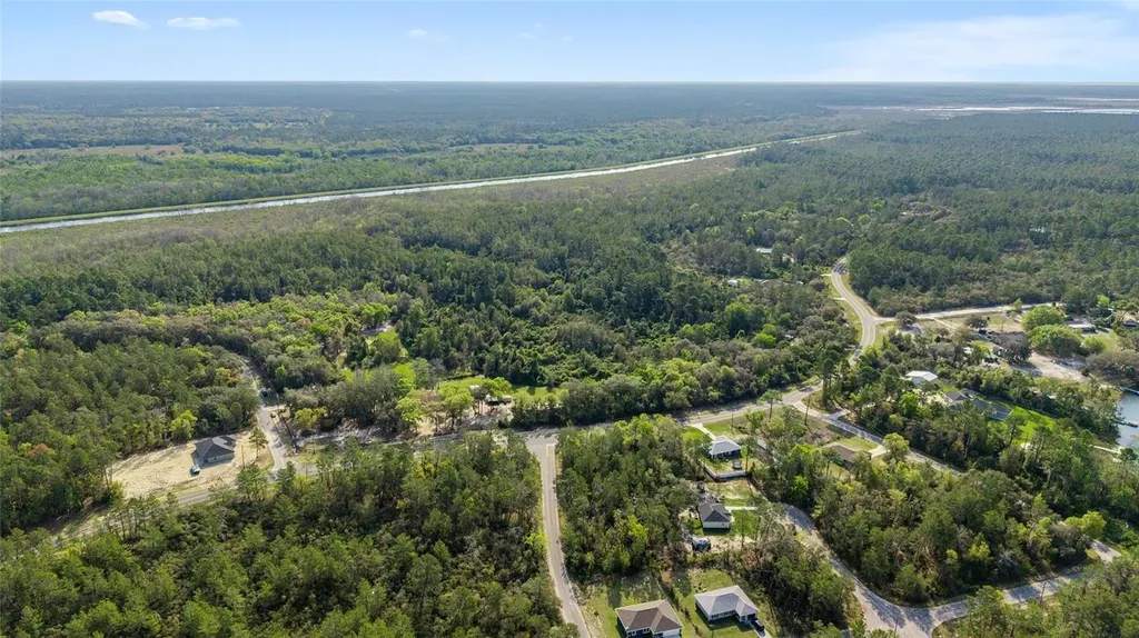 475 Fisher Road Ocklawaha FL 32179