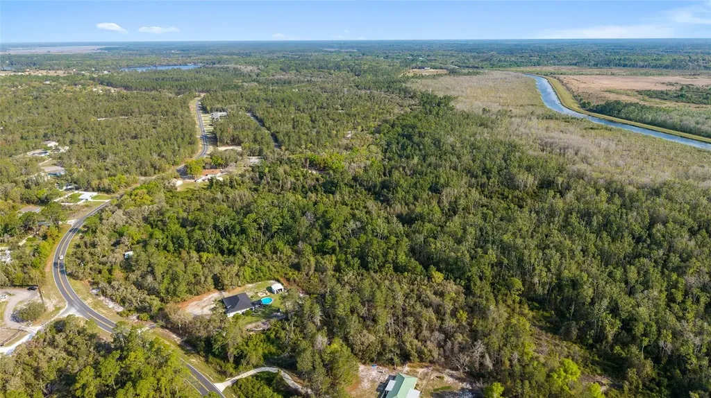 475 Fisher Road Ocklawaha FL 32179