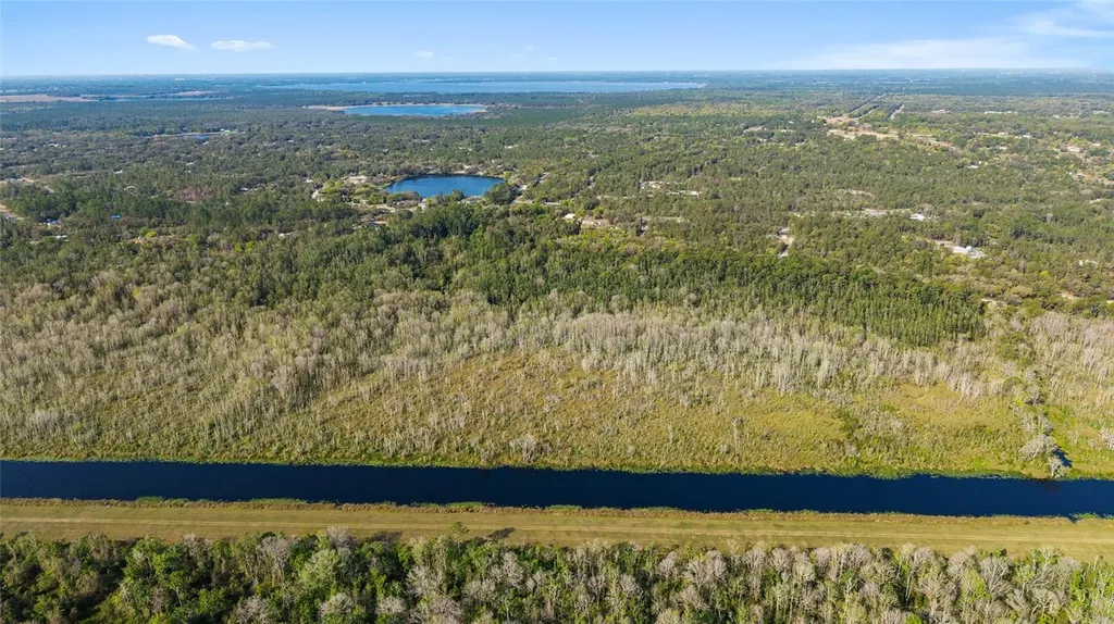 475 Fisher Road Ocklawaha FL 32179
