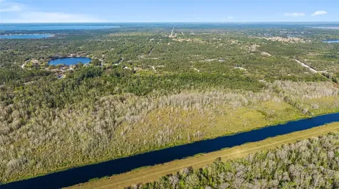 475 Fisher Road Ocklawaha FL 32179