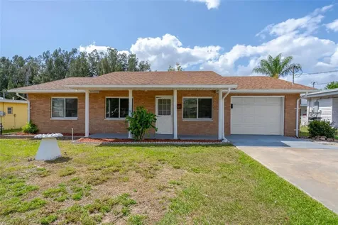 1001 Dora Avenue Tavares FL 32778