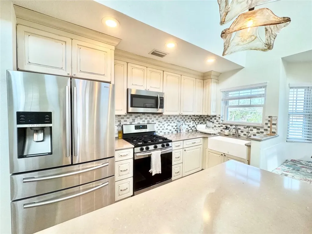 16204 3rd Street E Redington Beach FL 33708