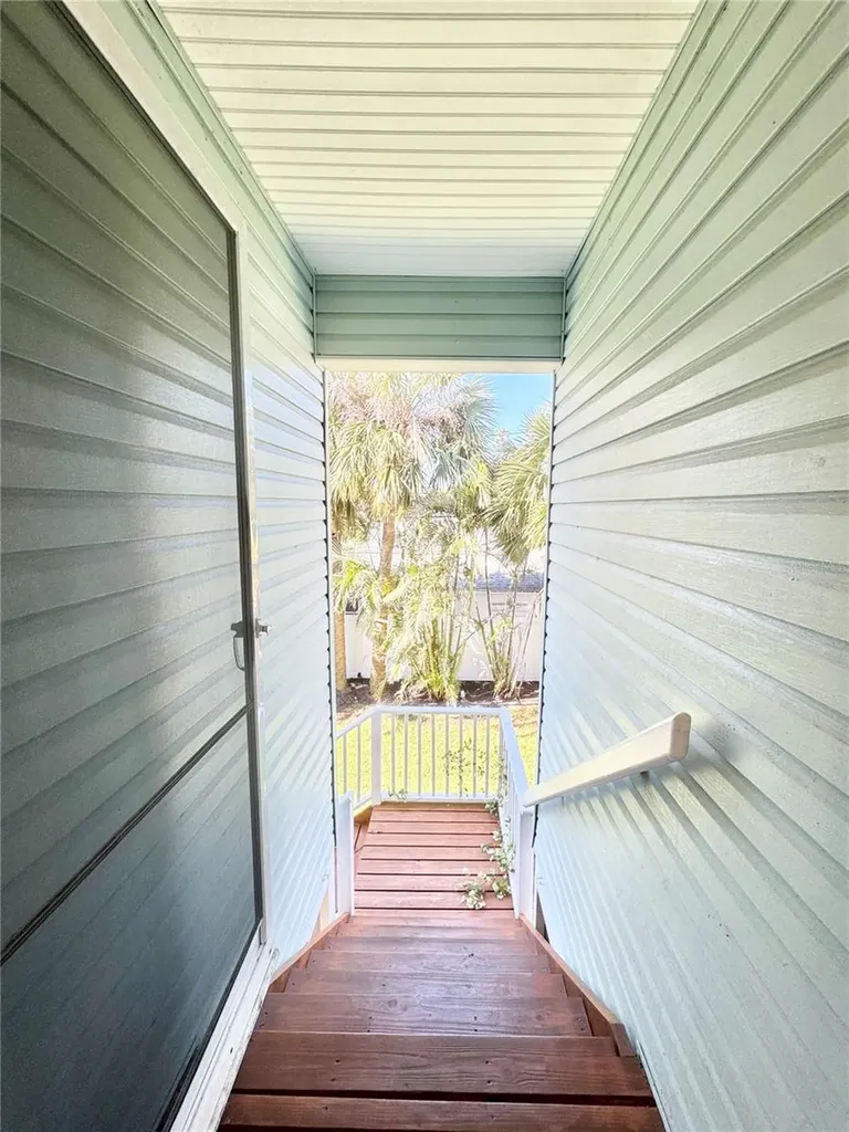 16204 3rd Street E Redington Beach FL 33708