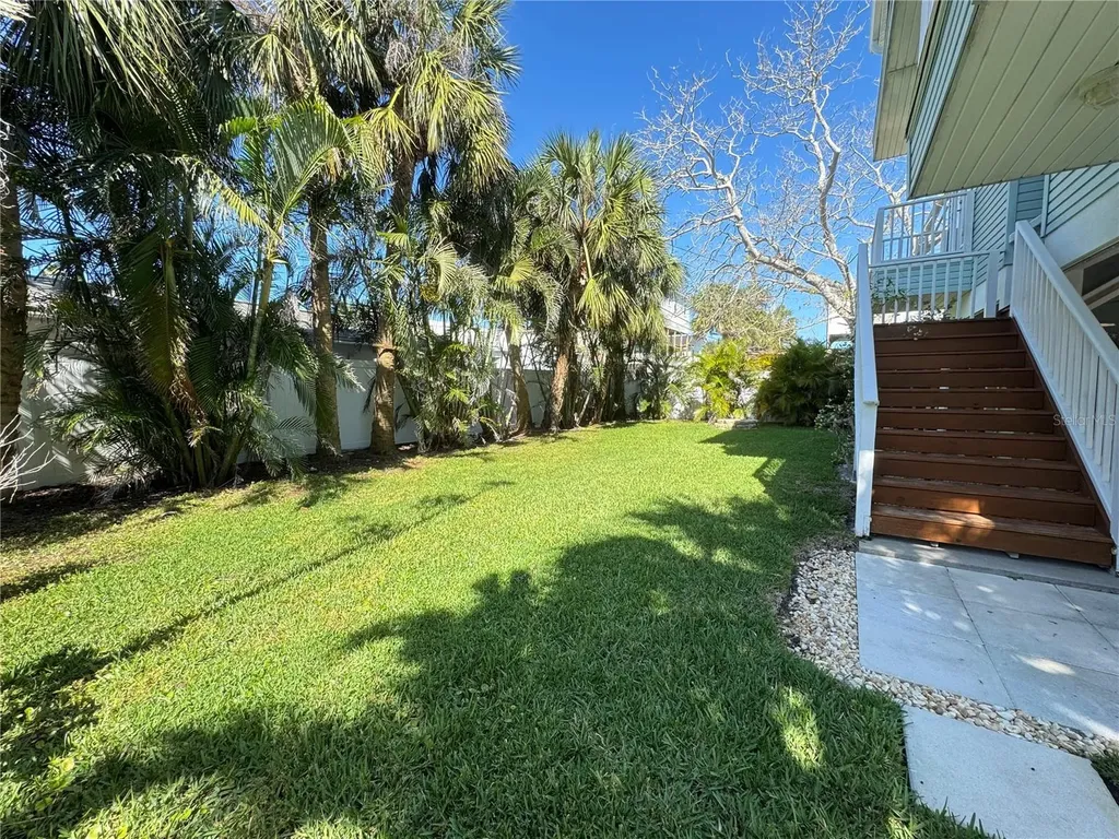 16204 3rd Street E Redington Beach FL 33708