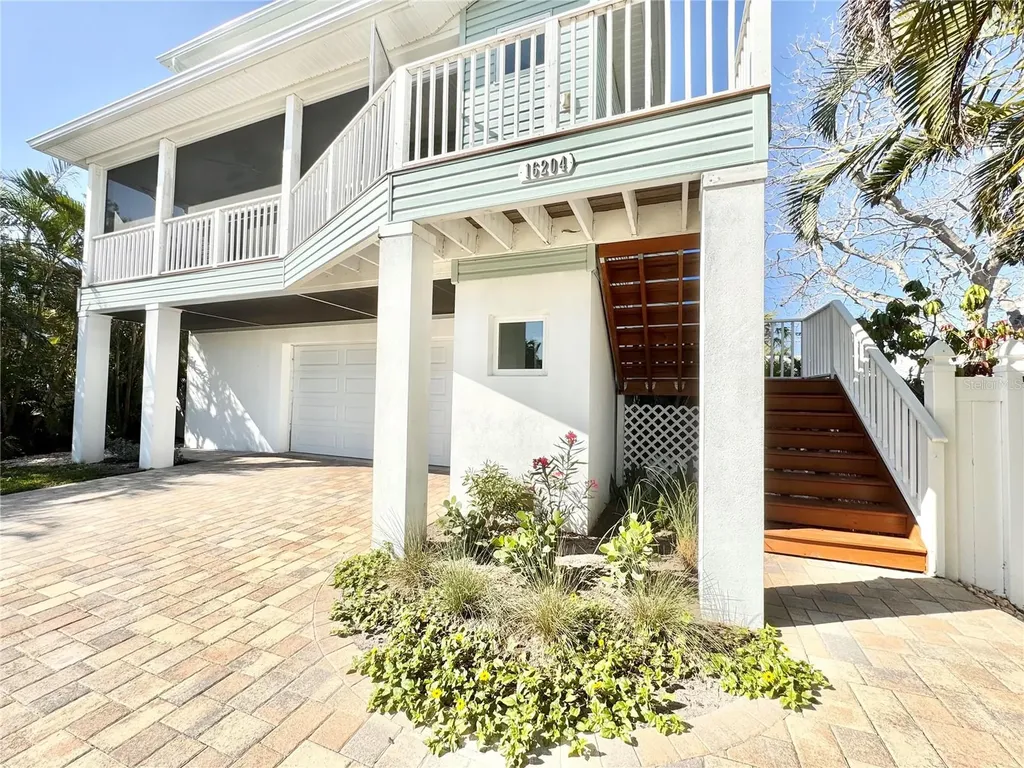 16204 3rd Street E Redington Beach FL 33708
