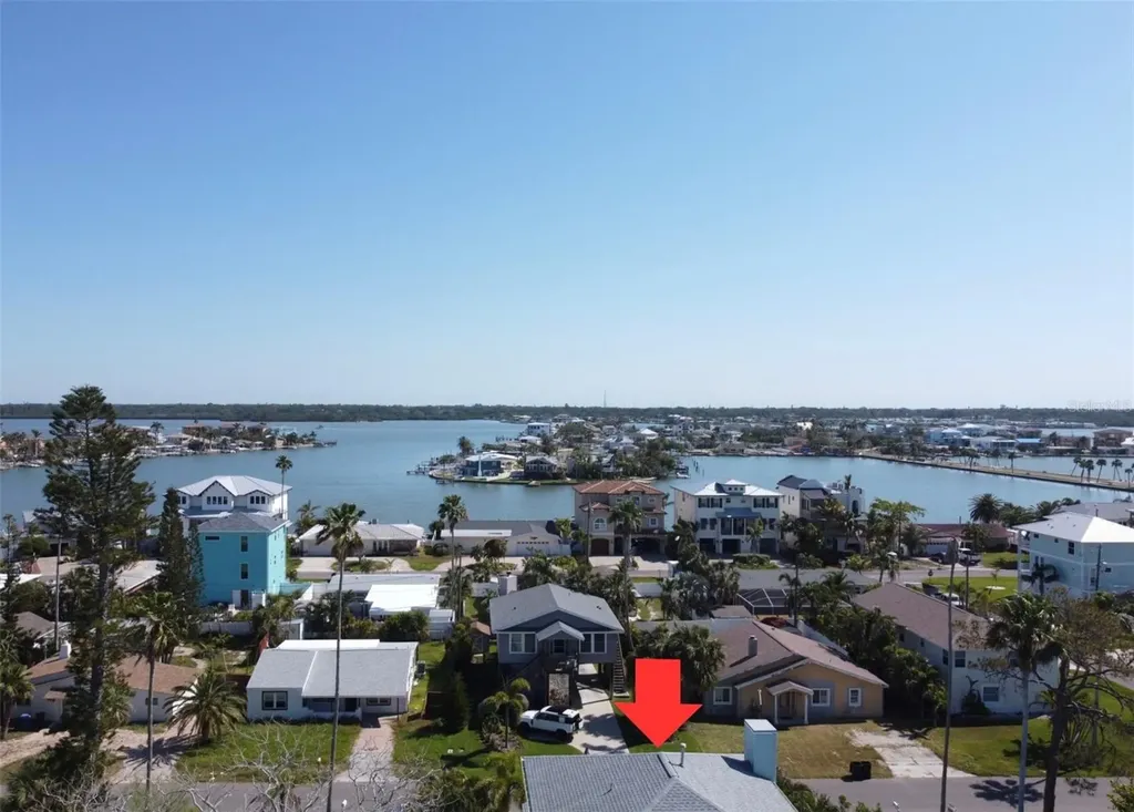 16204 3rd Street E Redington Beach FL 33708