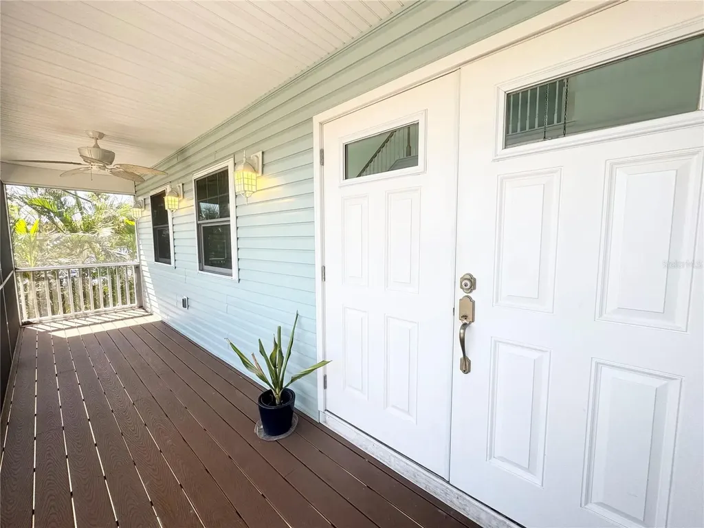16204 3rd Street E Redington Beach FL 33708