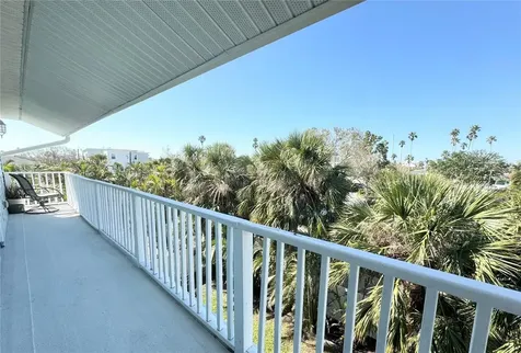 16204 3rd Street E Redington Beach FL 33708