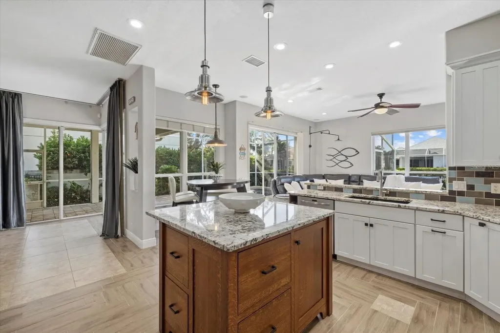 4715 Spinnaker Drive Bradenton FL 34208