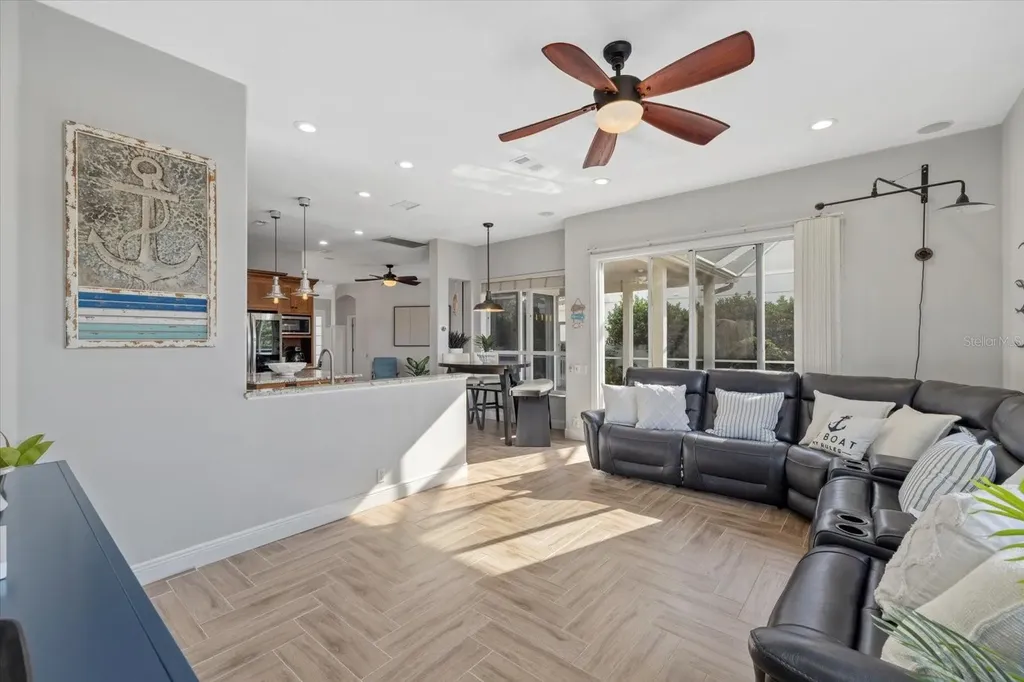 4715 Spinnaker Drive Bradenton FL 34208