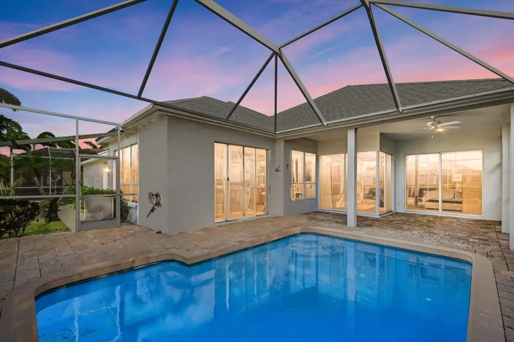 4715 Spinnaker Drive Bradenton FL 34208