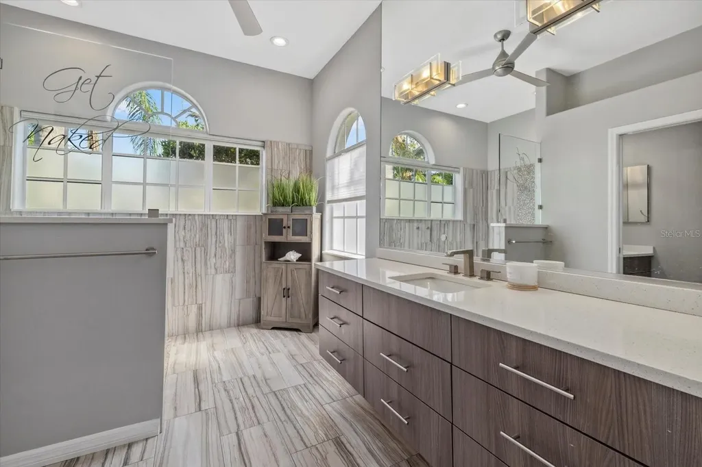 4715 Spinnaker Drive Bradenton FL 34208