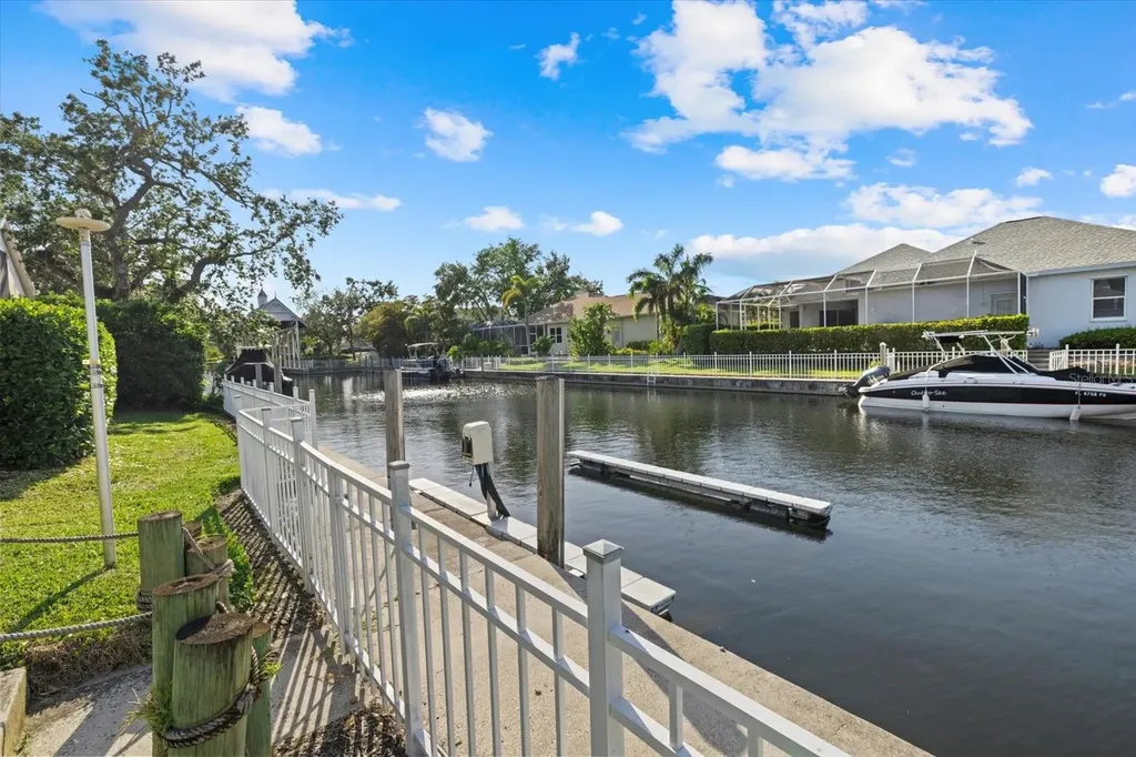 4715 Spinnaker Drive Bradenton FL 34208