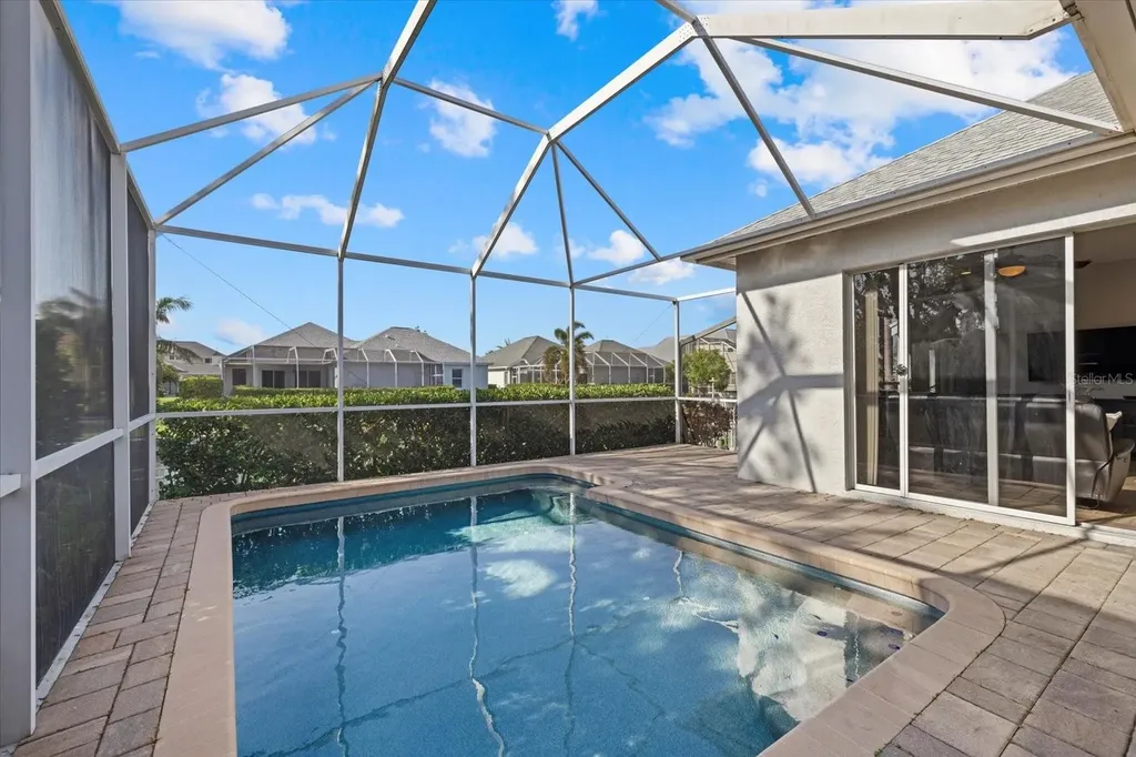 4715 Spinnaker Drive Bradenton FL 34208