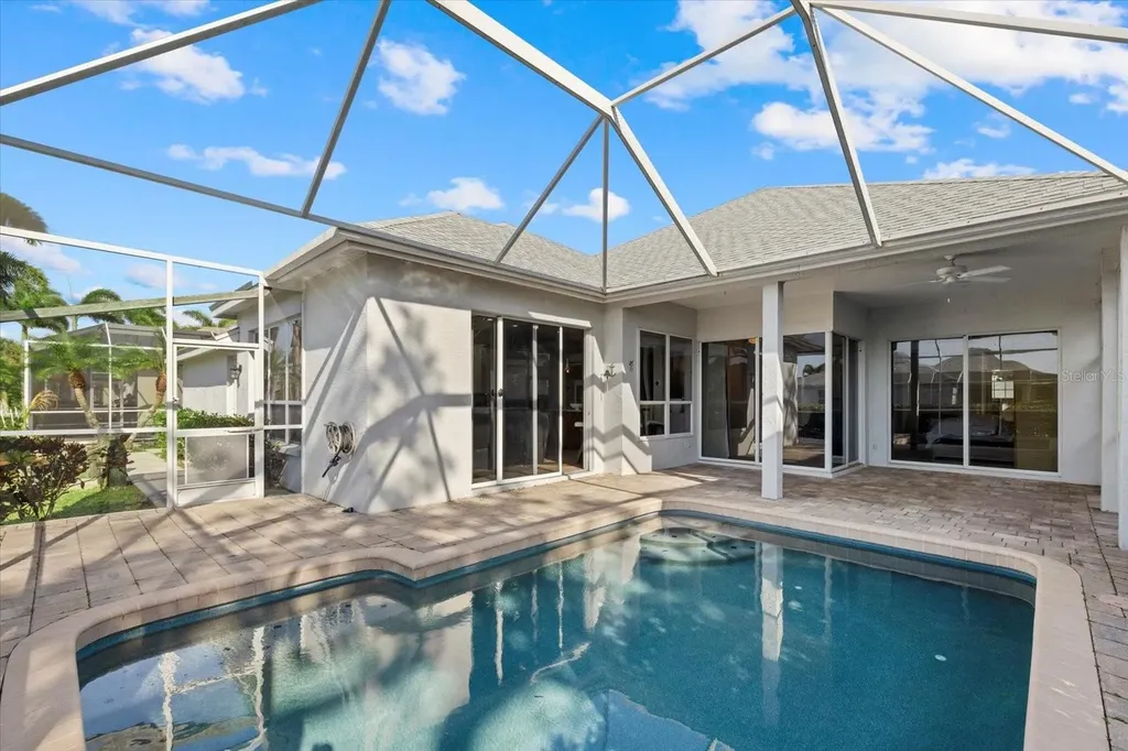 4715 Spinnaker Drive Bradenton FL 34208