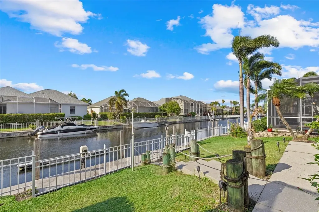 4715 Spinnaker Drive Bradenton FL 34208