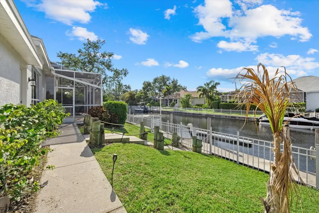 4715 Spinnaker Drive Bradenton FL 34208