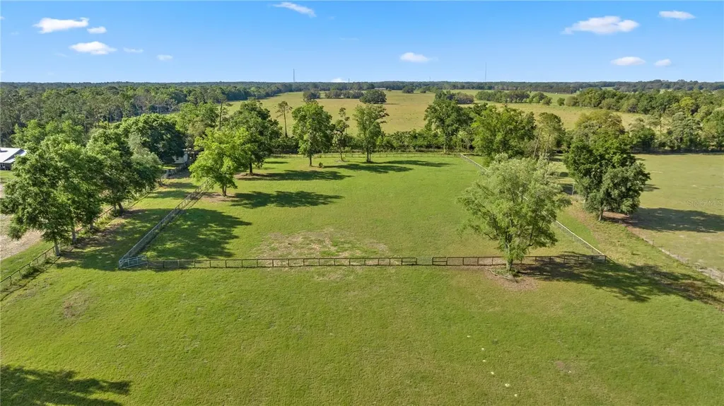 19340 SW 5th Place Dunnellon FL 34431
