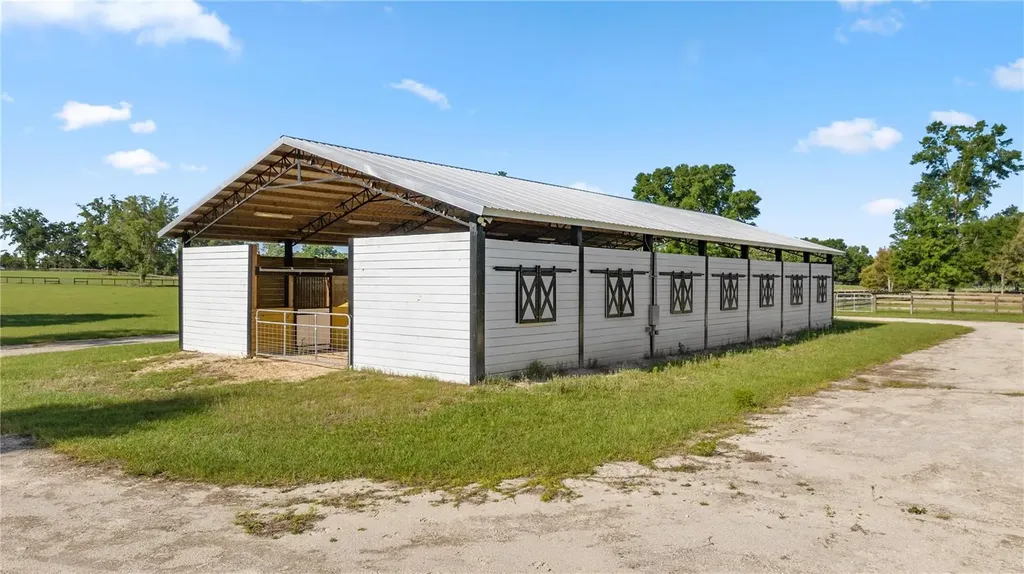 19340 SW 5th Place Dunnellon FL 34431