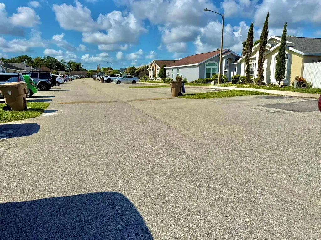 2414 Harbor Town Drive Kissimmee FL 34744