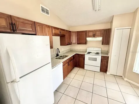 2414 Harbor Town Drive Kissimmee FL 34744