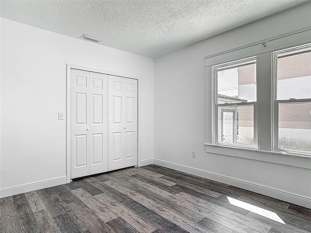 547 N Ridgewood Avenue Daytona Beach FL 32114