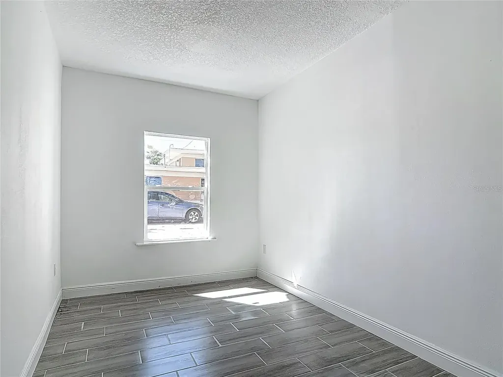 547 N Ridgewood Avenue Daytona Beach FL 32114