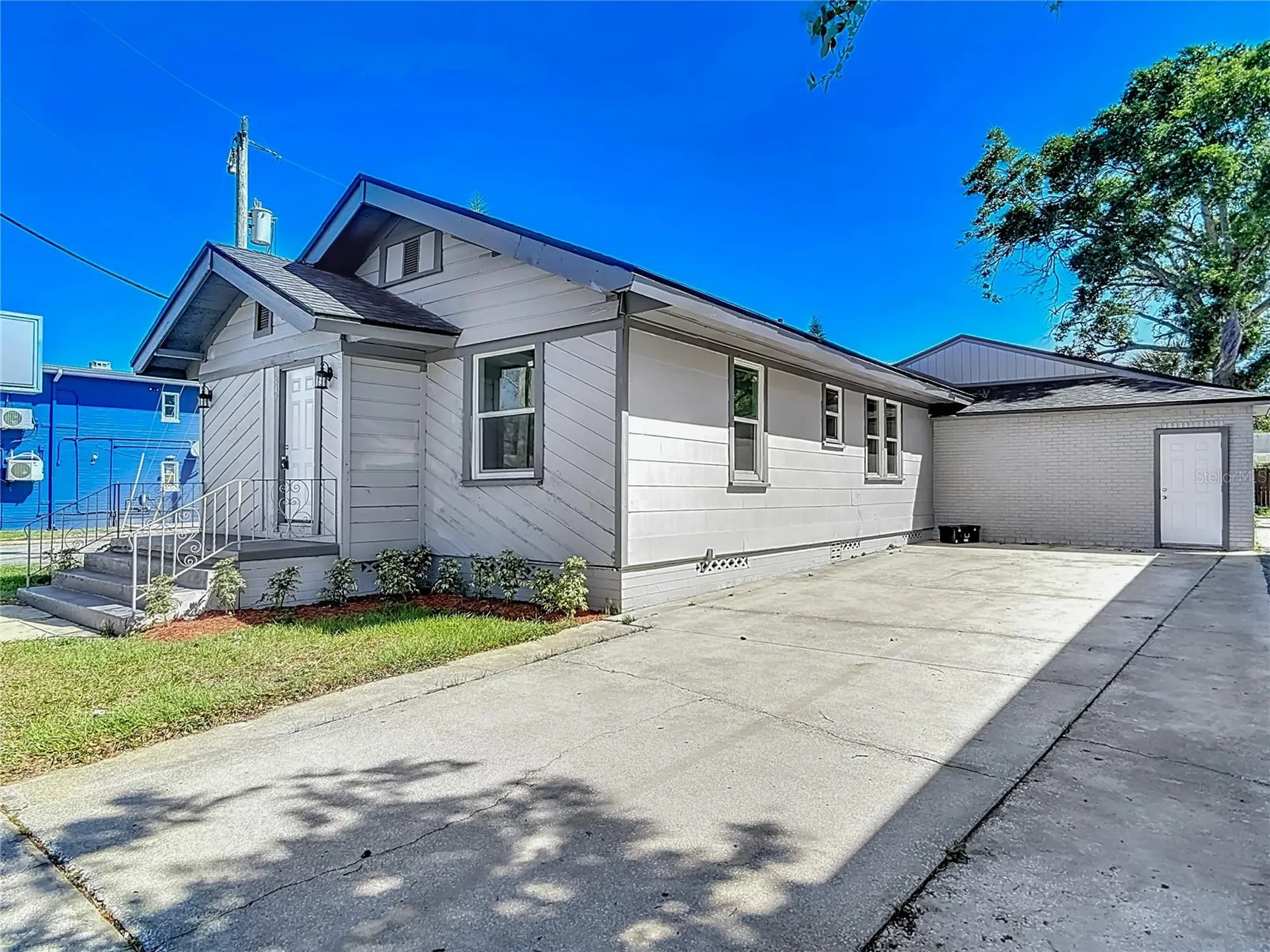 547 N Ridgewood Avenue Daytona Beach FL 32114