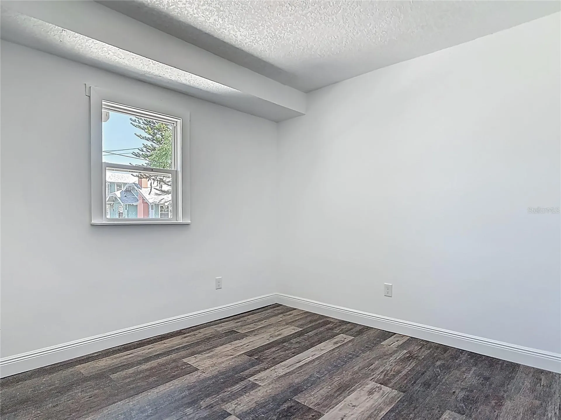 547 N Ridgewood Avenue Daytona Beach FL 32114