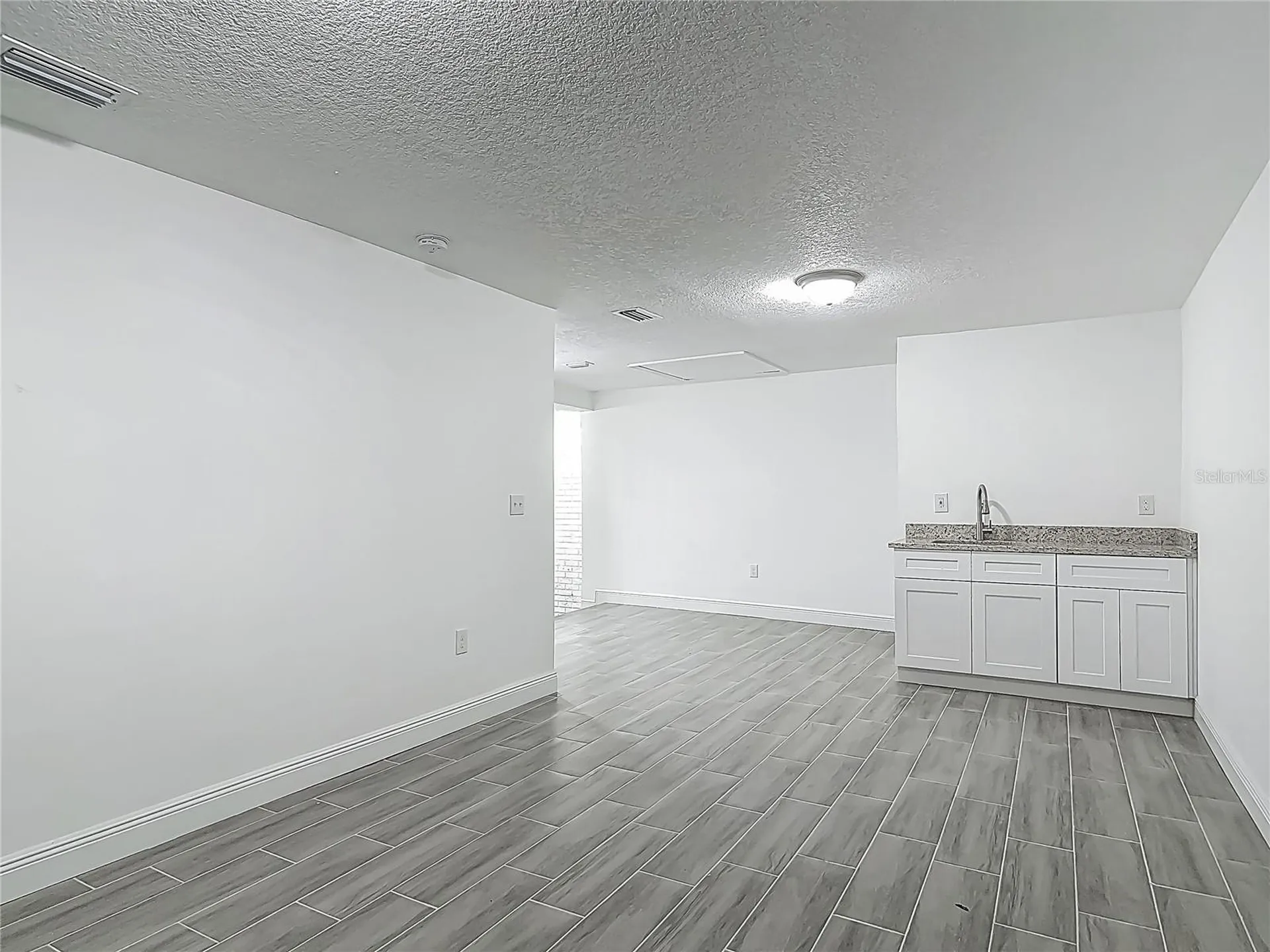 547 N Ridgewood Avenue Daytona Beach FL 32114