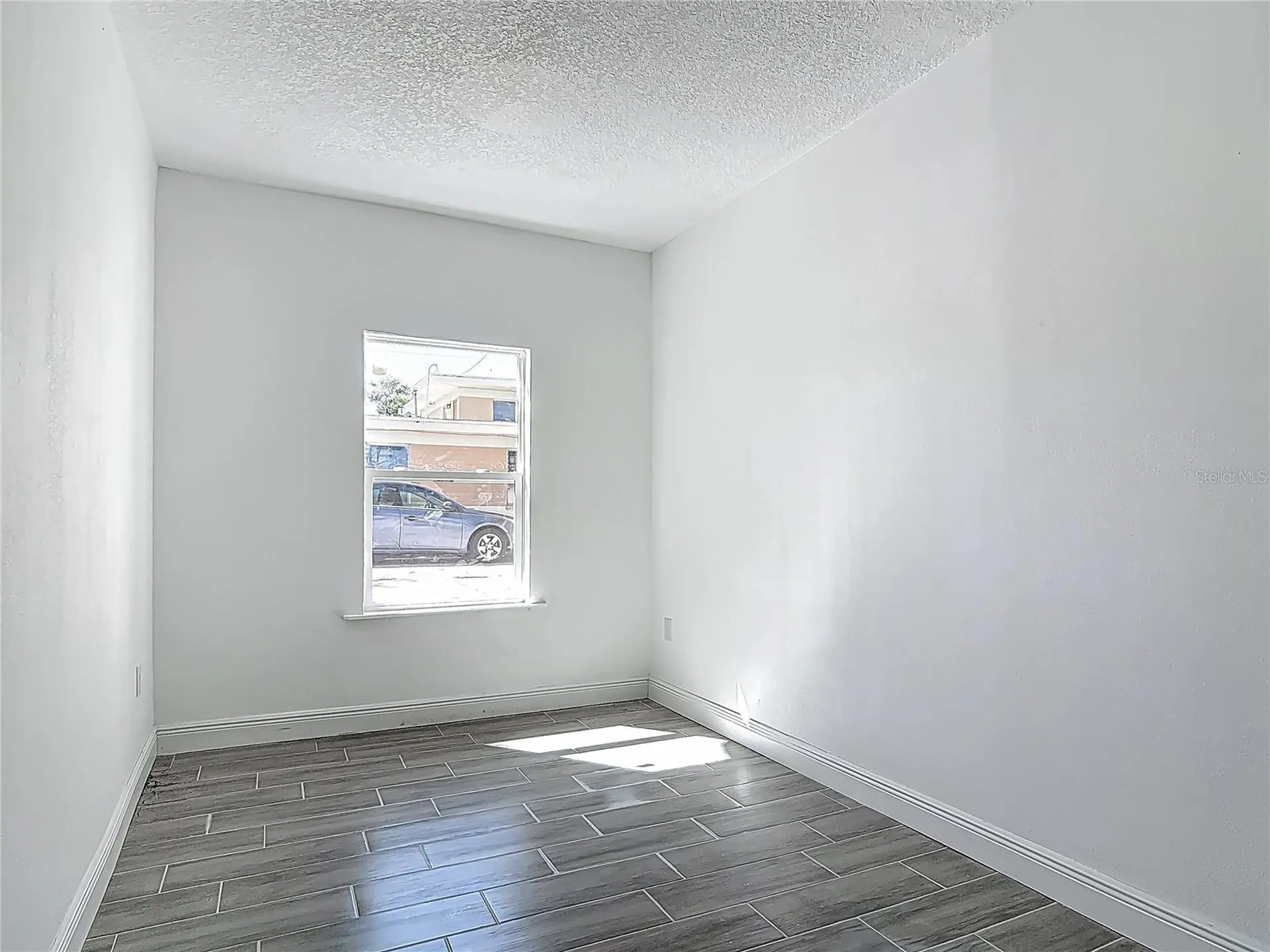 547 N Ridgewood Avenue Daytona Beach FL 32114