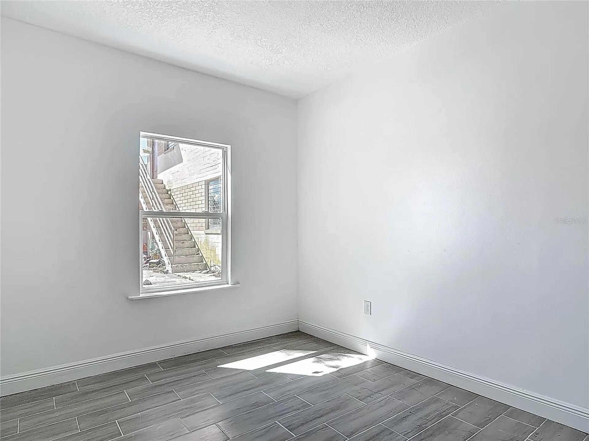 547 N Ridgewood Avenue Daytona Beach FL 32114