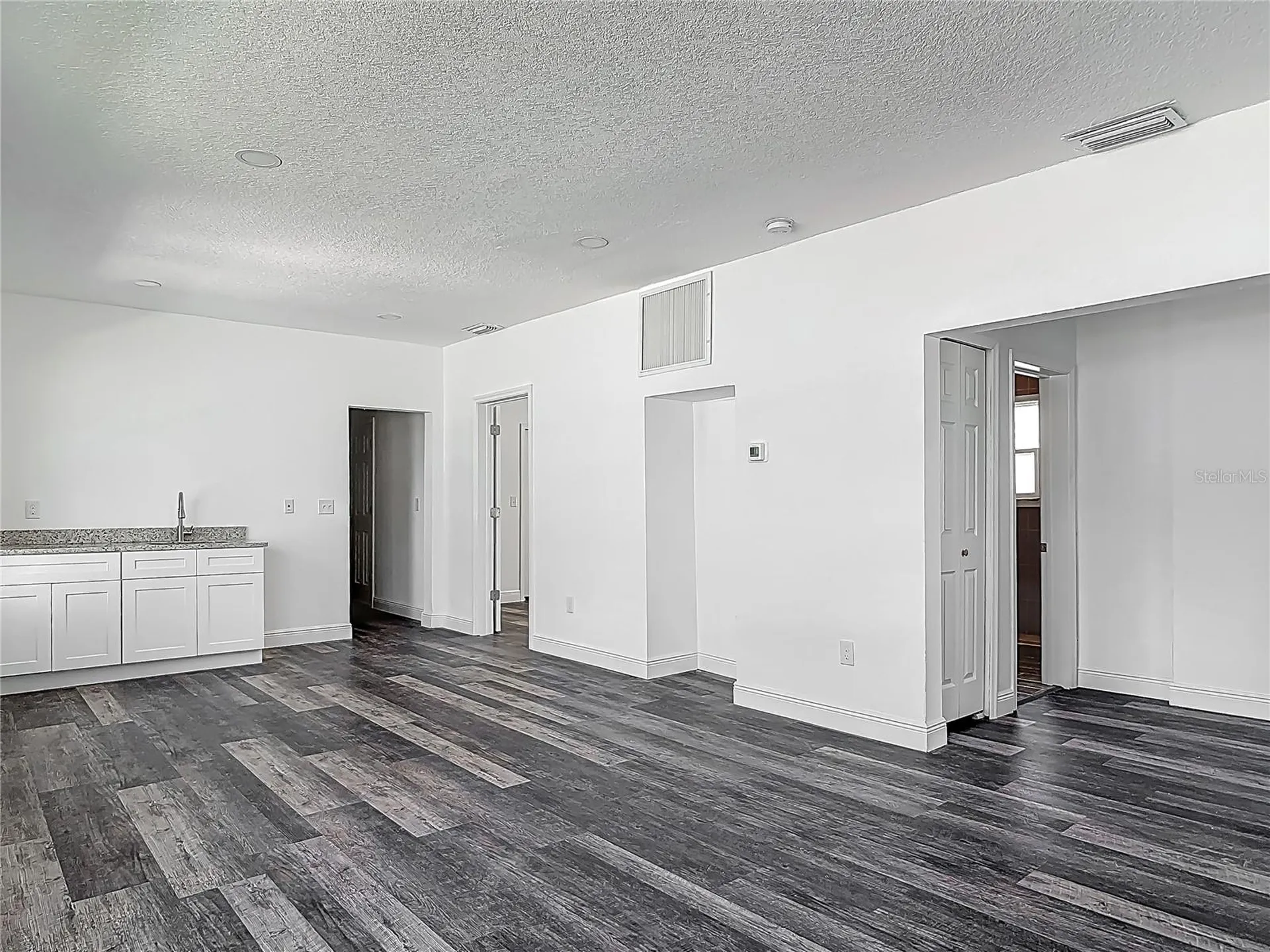 547 N Ridgewood Avenue Daytona Beach FL 32114