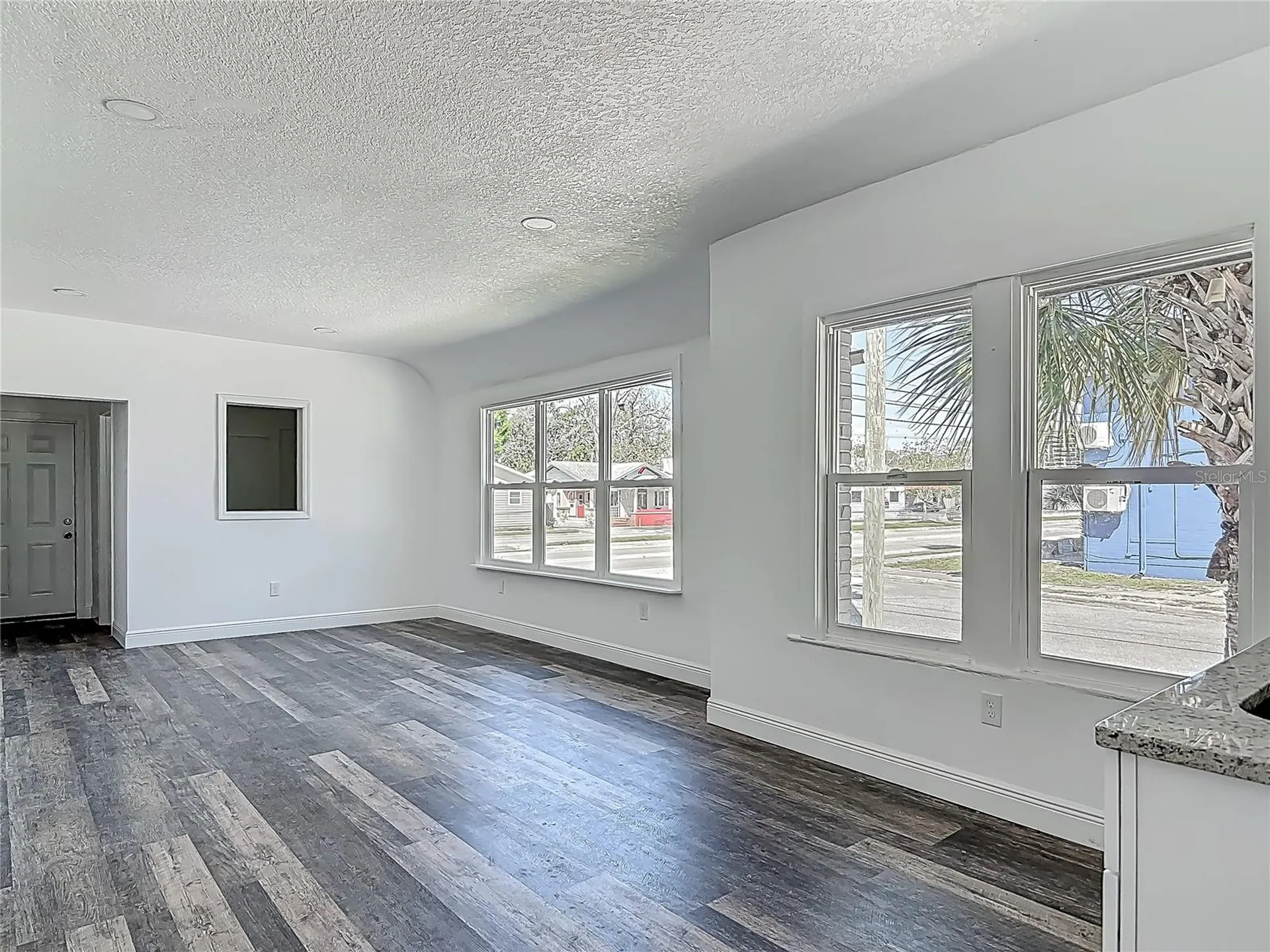 547 N Ridgewood Avenue Daytona Beach FL 32114